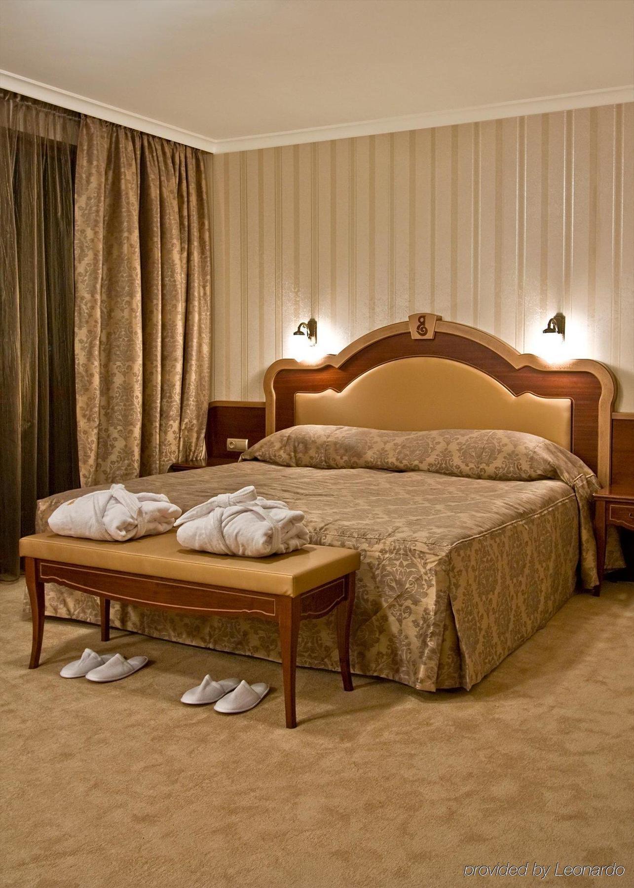 Hotel Berlin Park Vitosha Sofia Rum bild