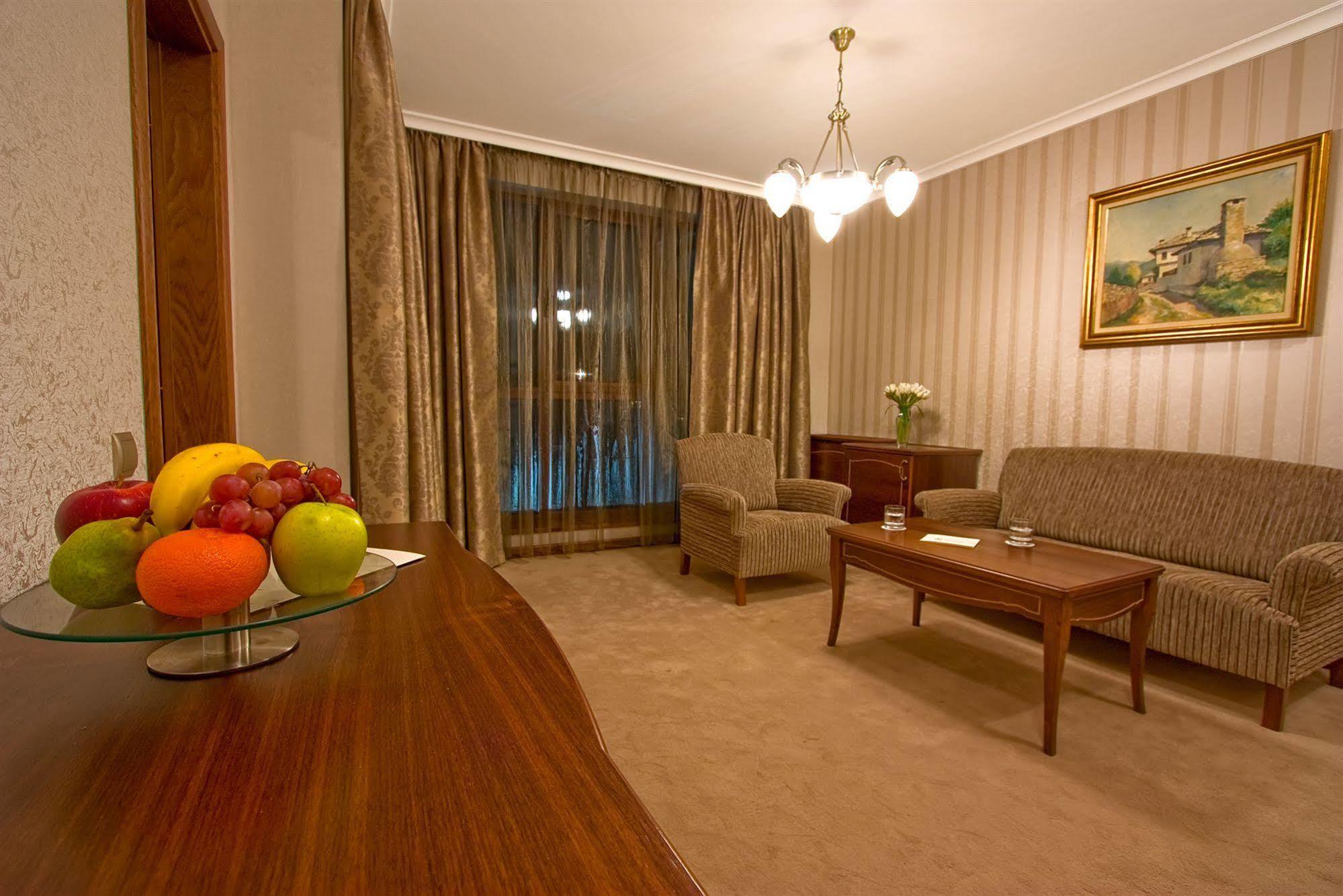 Hotel Berlin Park Vitosha Sofia Exteriör bild