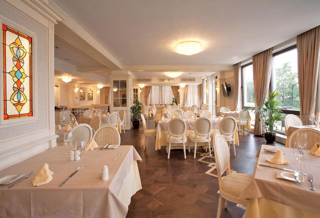 Hotel Berlin Park Vitosha Sofia Exteriör bild