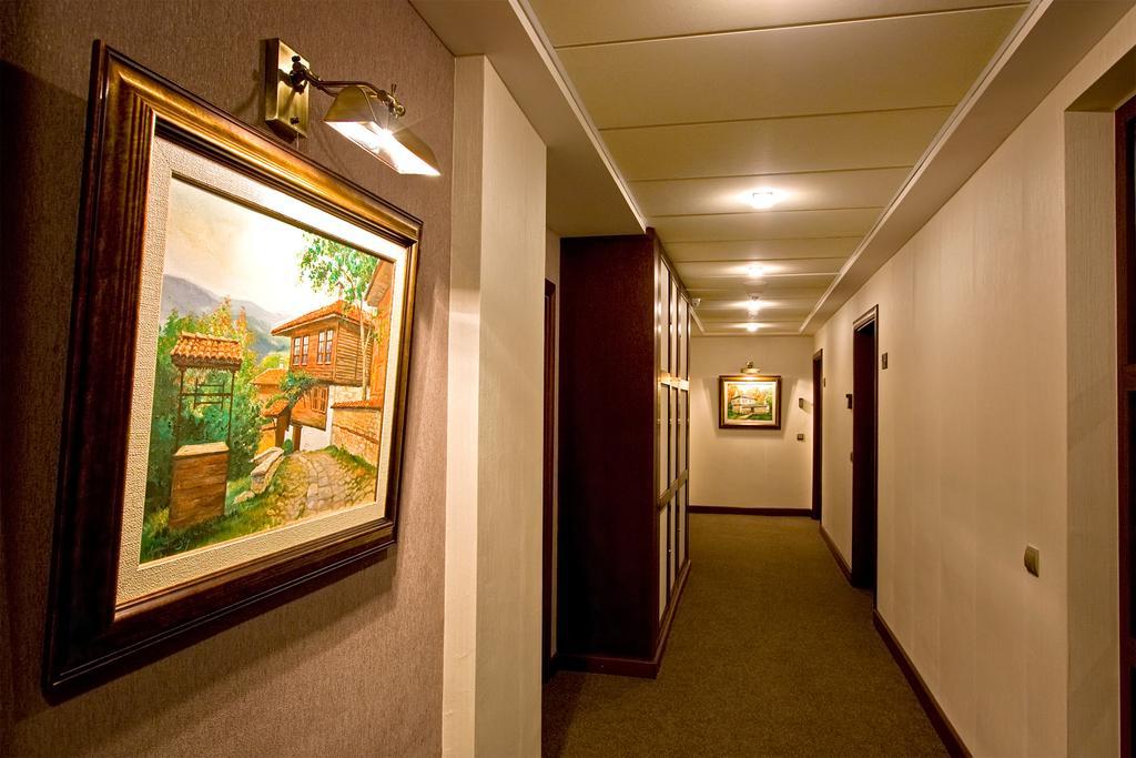 Hotel Berlin Park Vitosha Sofia Exteriör bild
