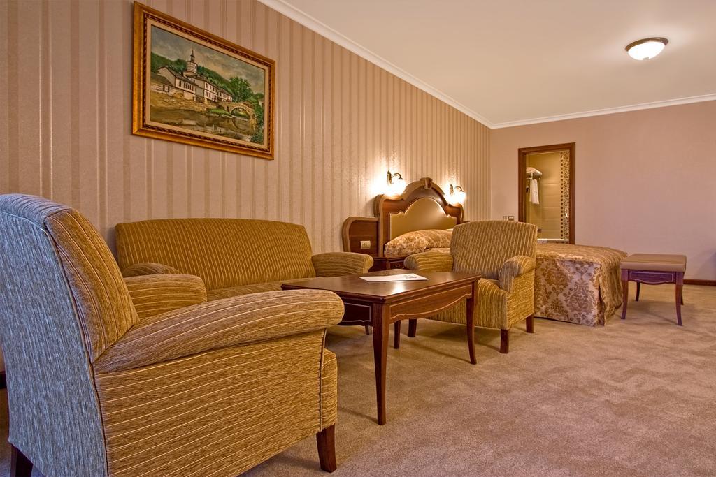 Hotel Berlin Park Vitosha Sofia Exteriör bild